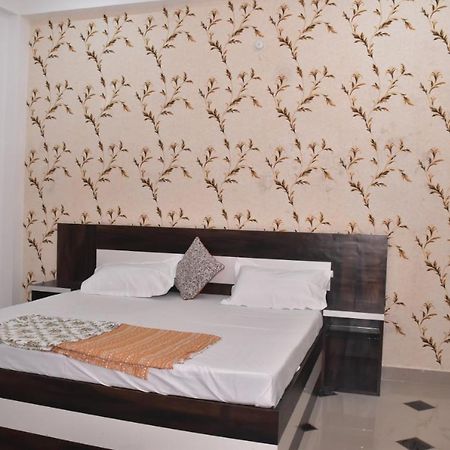Shree Gorakhnath Guest House Ayodhya Dış mekan fotoğraf